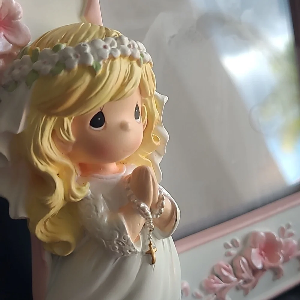 Precious Monents My First Communion Photo Frame Trimmed W Pink Flowers 4x6 Frame - Picture 2 of 6